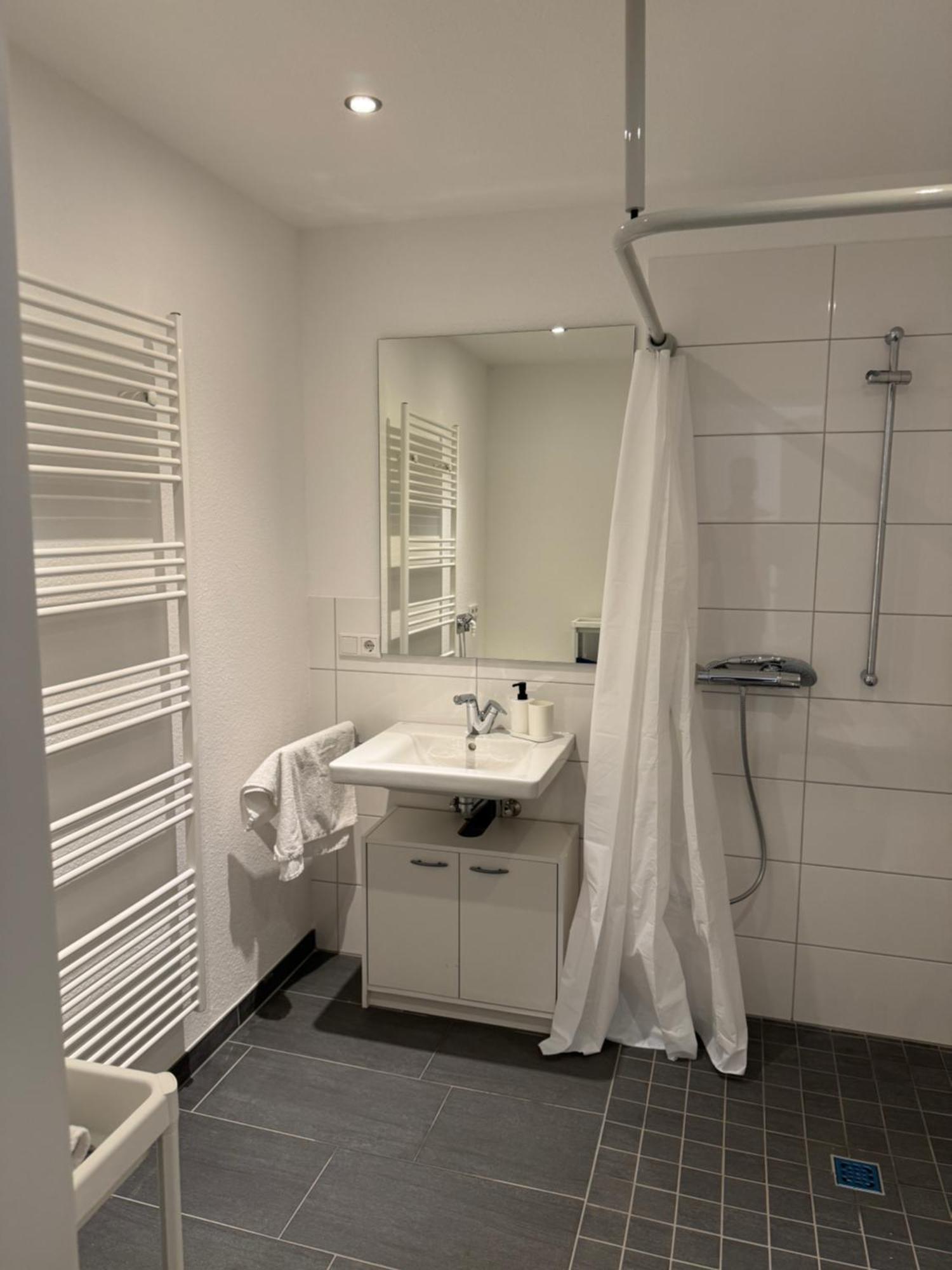 Barrierefreie Wohnung Im Herzen Der Stadt Mit Parkplatz, Wifi Und Tv - Emma Werne Exterior photo